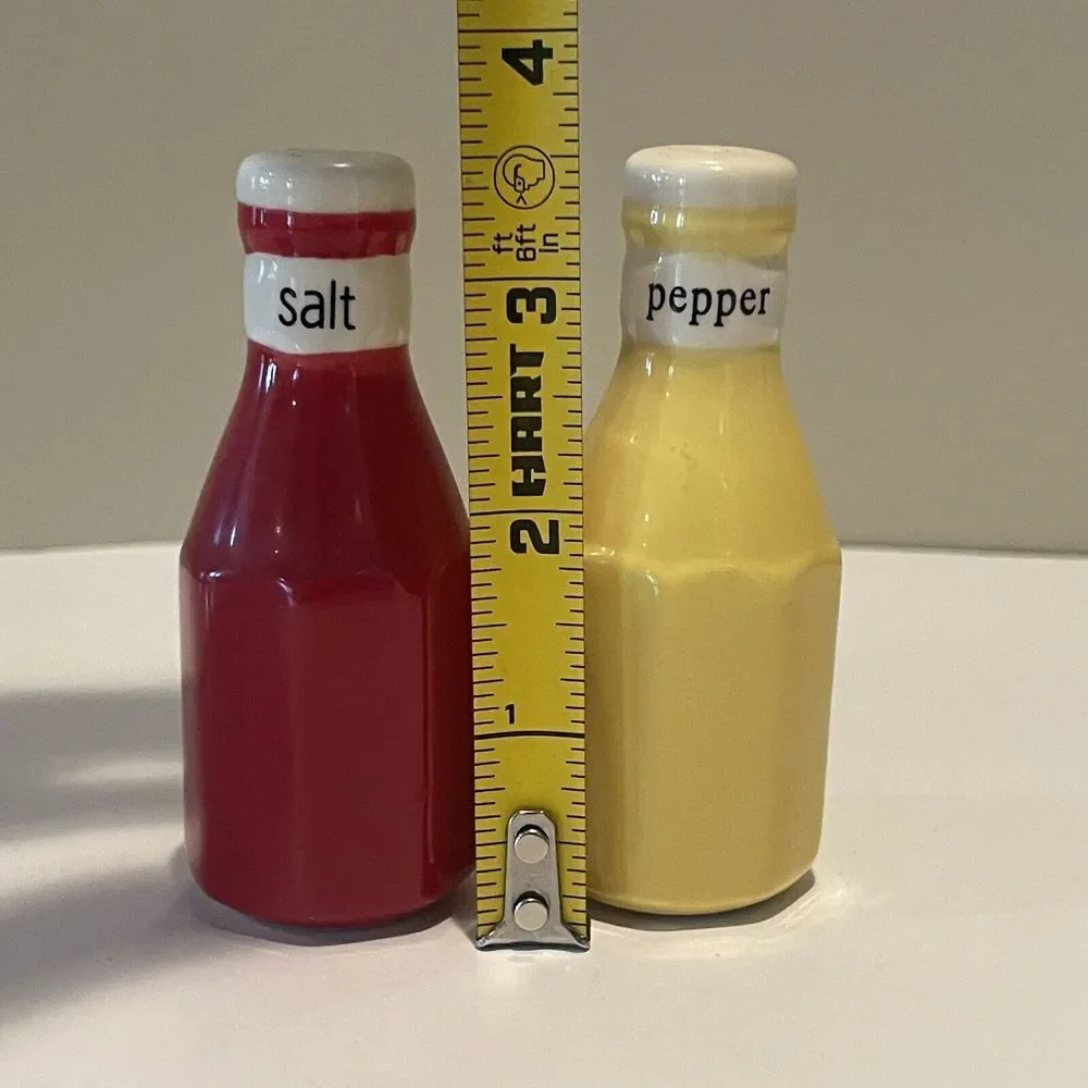 Ketchup Mustard Bottle Salt and Pepper‎ Shakers w Stoppers Kitschy Retro EUC
